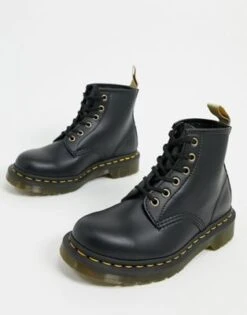 Dr. Martens Dr Martens - 101 - Stivali Neri Vegan Con 6 Occhielli