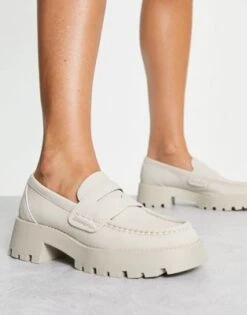 PULL & BEAR Pull&Bear - Mocassini Beige A Suola Spessa -Public Desire Shop 202903102 3