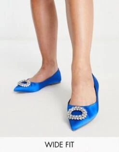 ASOS DESIGN - Laura - Ballerine A Punta A Pianta Larga In Raso Blu Decorate
