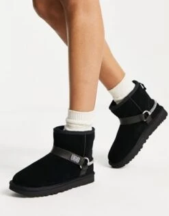 UGG - Classic Mini - Stivaletti Con Catena Neri