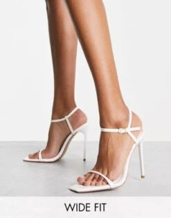 Simmi London Wide Fit - Nolan - Sandali Minimal A Pianta Larga Con Tacco Bianchi Verniciati